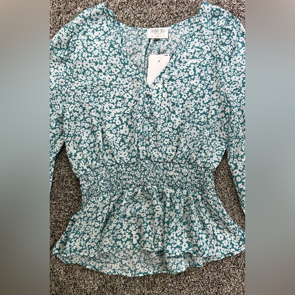 Blue blouse - Picture 2 of 4